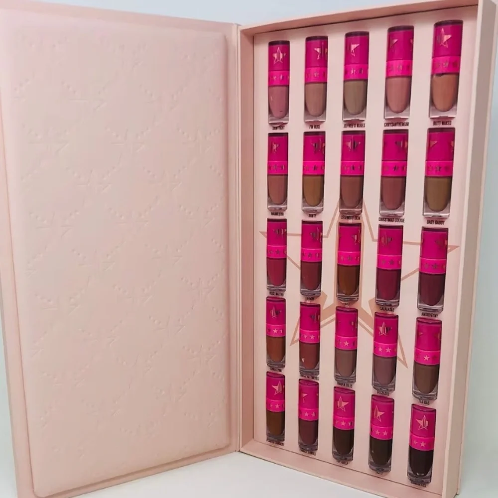 Jeffree Star introducing our